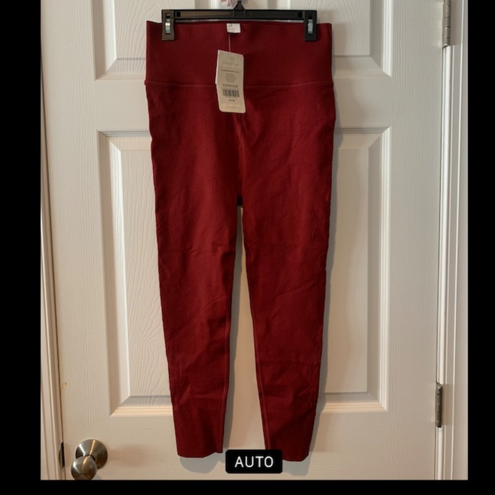 Fabletics High-waisted SculptKnit Lace 7/8